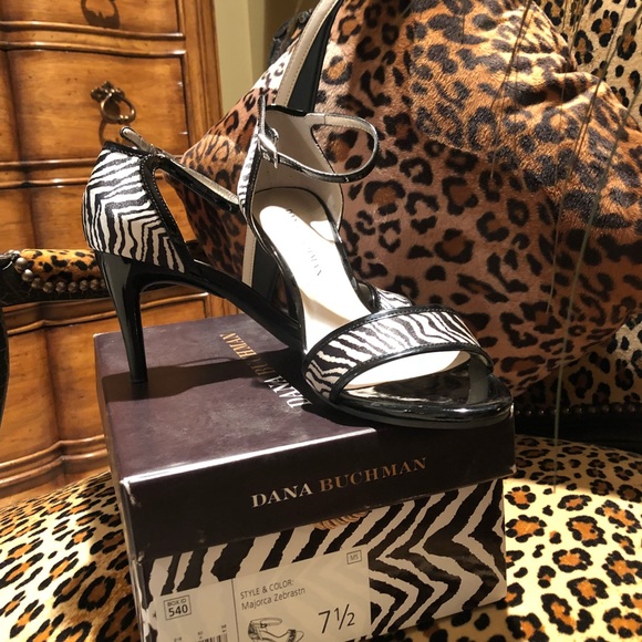 Dana Buchanan zebra print sandals - Picture 5 of 5